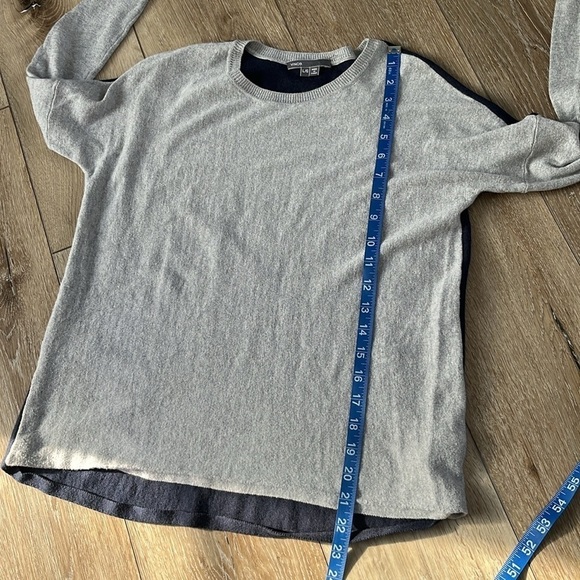 Vince Cotton Cashmere Knit Sweater Crew Neck Gray and Navy Blue - Picture 9 of 9